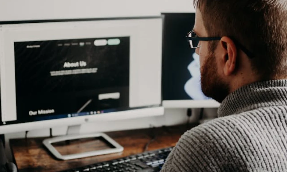 O papel do designer de sites e landing pages na criação de uma presença online eficaz